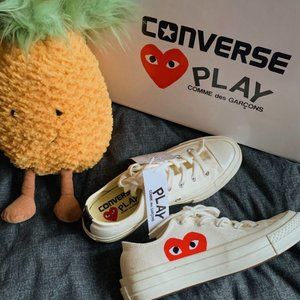 COMME DES GARÇONS PLAY Off-White Converse Edition
